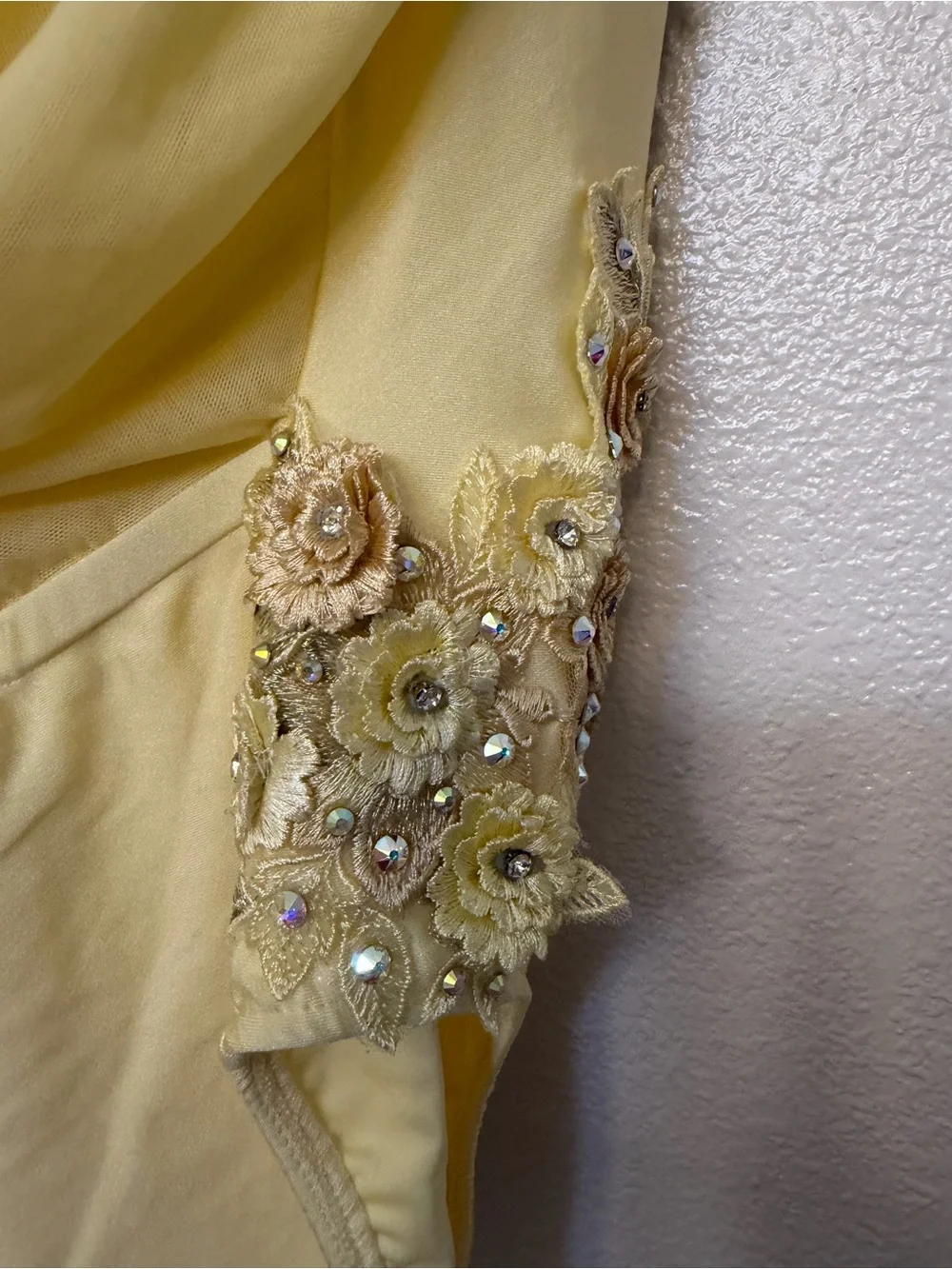 Glamour solo dance costume leotard pale yellow embellished rhinestone lace XSA
